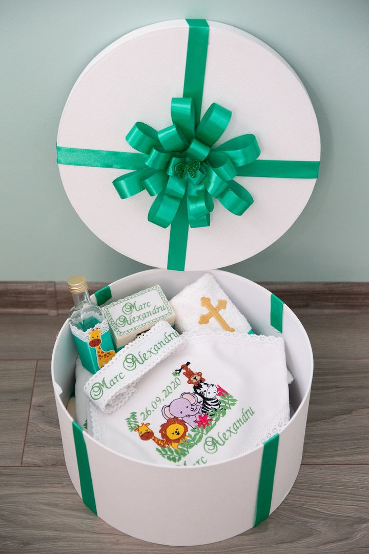 Detalii de botez — Demeter Studios